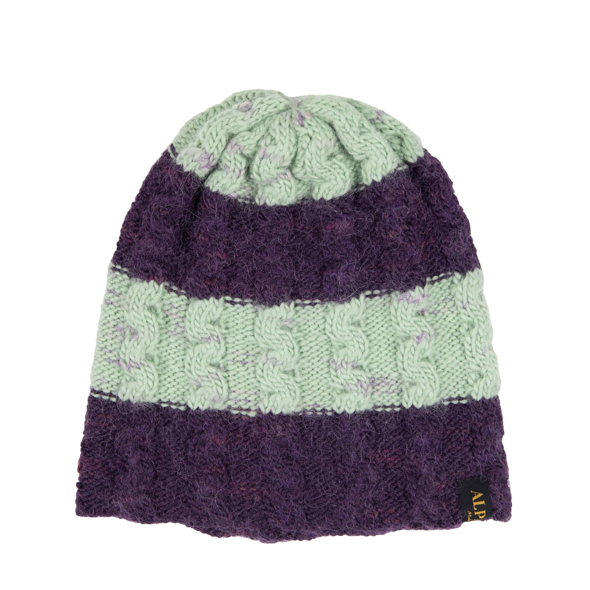 Merino Beanie in dunkellila - besonders beliebt für den Ski-Look