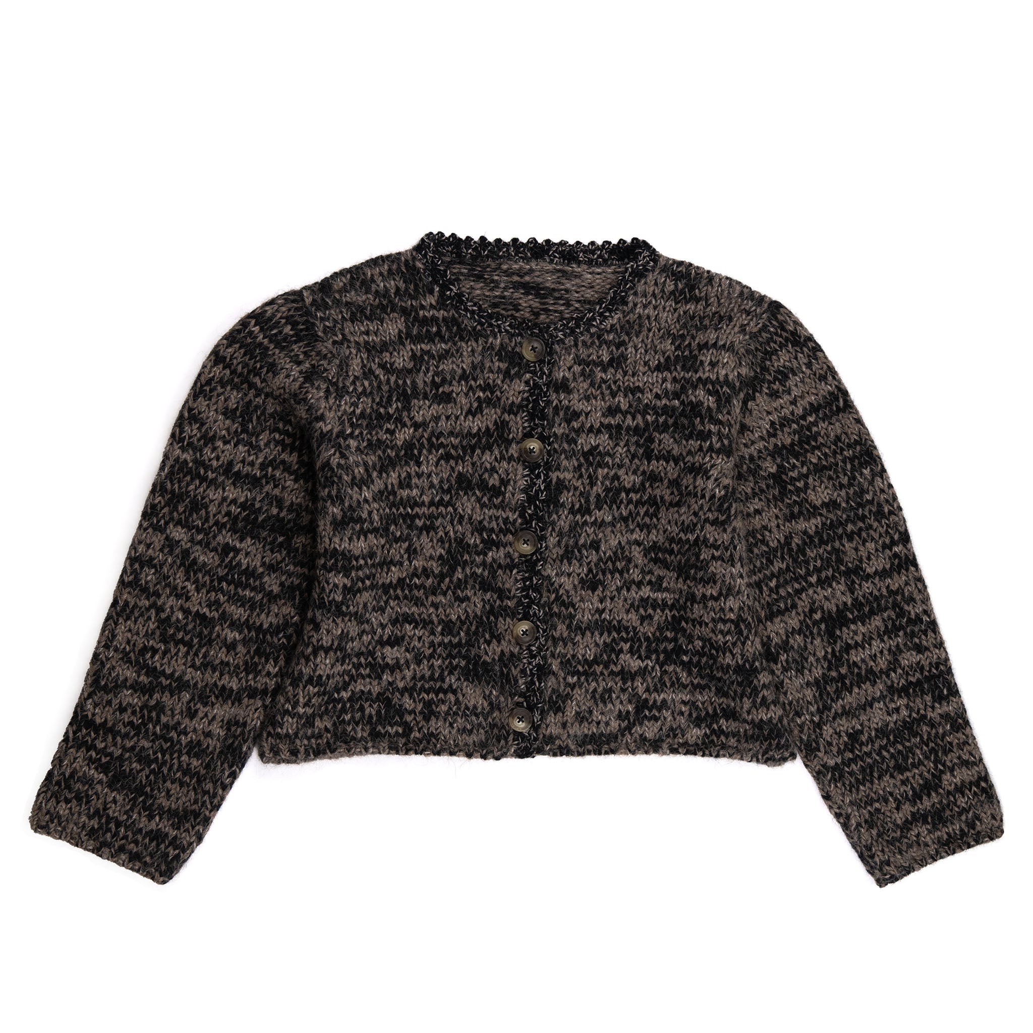 Illari Alpaka Strickjacke für Damen in schwarz von vorne vor weißem Hintergrund