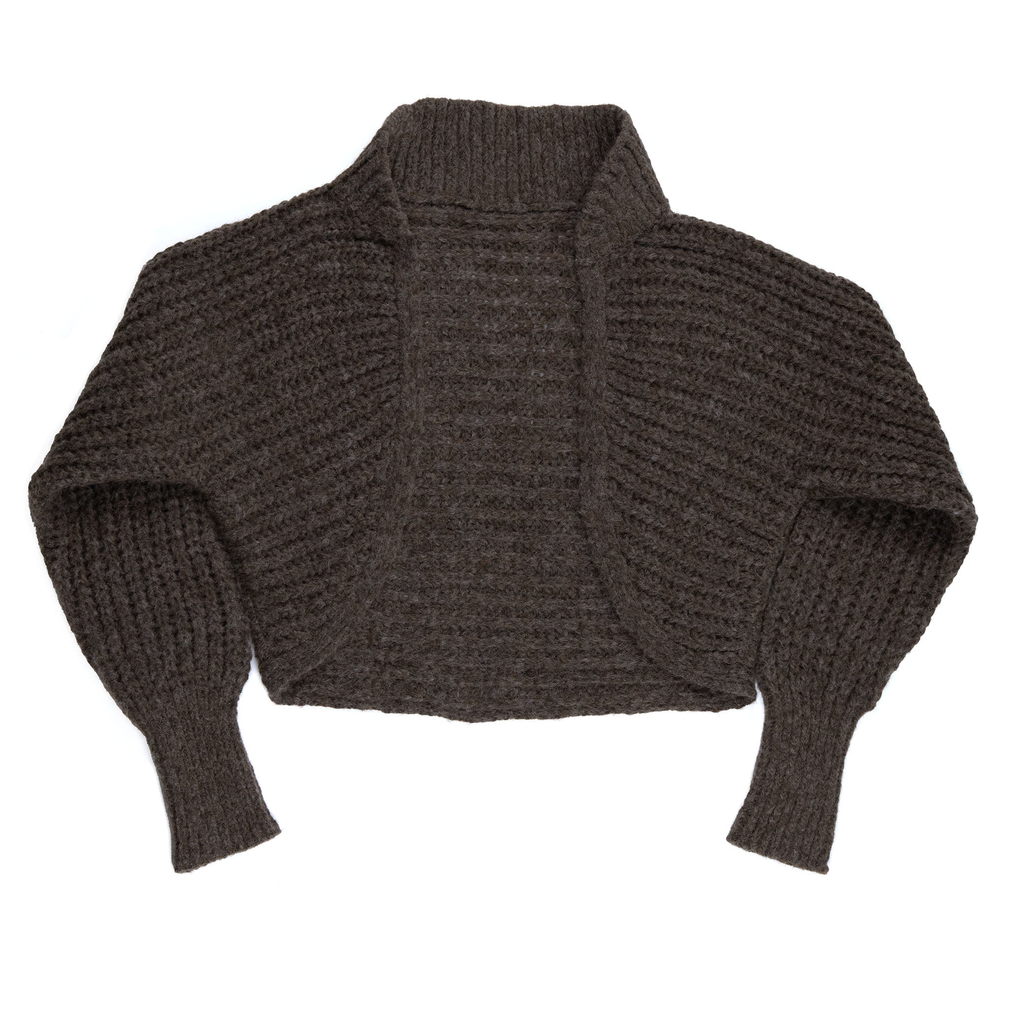 Killa Alpaka Strickjacke für Damen in Naturfarbe dunkelbraun von vorne vor weißem Hintergrund