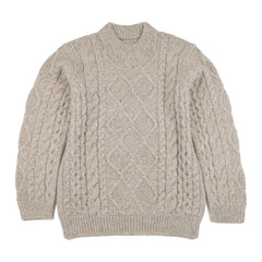 Kuscheliger NINA Alpaka Wollpullover für Damen mit Zopfmuster in beige von vorne vor weißem Hintergrund